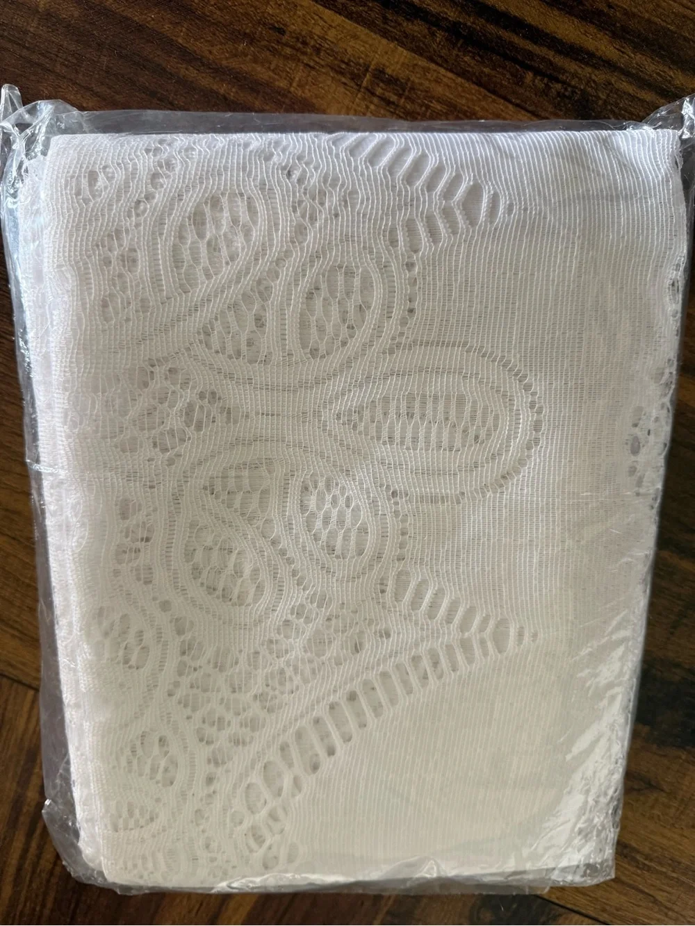 White Lace tablecloth 60x104